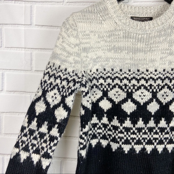 Banana Republic Sweaters - Banana Republic Italian yarn Nordic style sweater